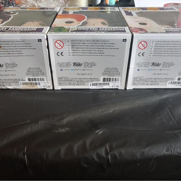 Funko POP Hocus Pocus 2018 First Edition Spirit Halloween Set BOX DAMAGE - Picture 4 of 5